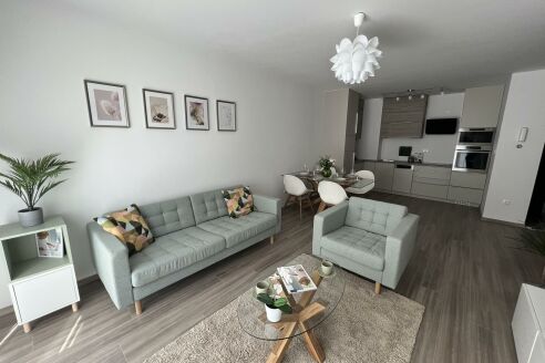 Zr2 Residence
