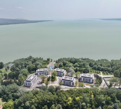 Lake Resort 