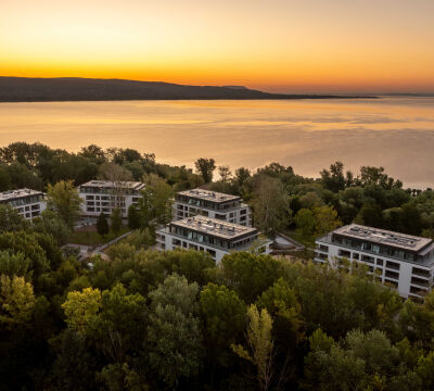 Lake Resort 